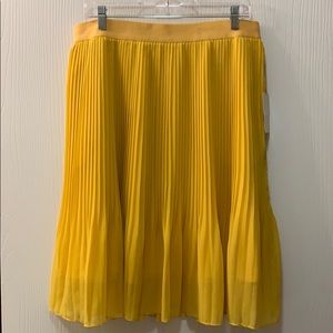 A•New•Day pleated skirt size Large new with tags